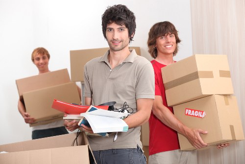 Storage pricing estimate with organized boxes and removal planning